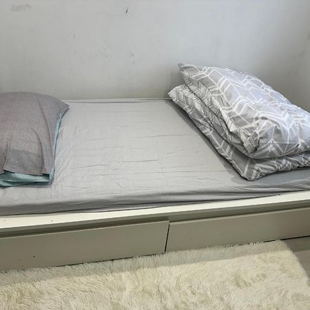 Single Room Canvey Island المظهر الخارجي الصورة