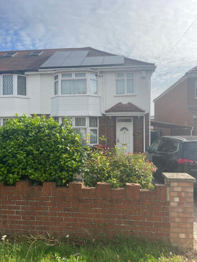 Single Room Canvey Island المظهر الخارجي الصورة