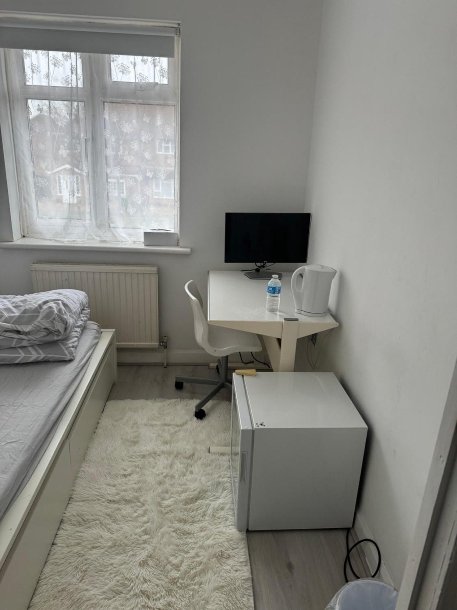 Single Room Canvey Island المظهر الخارجي الصورة